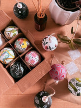 Load image into Gallery viewer, Paint your own Christmas Bauble Workshop